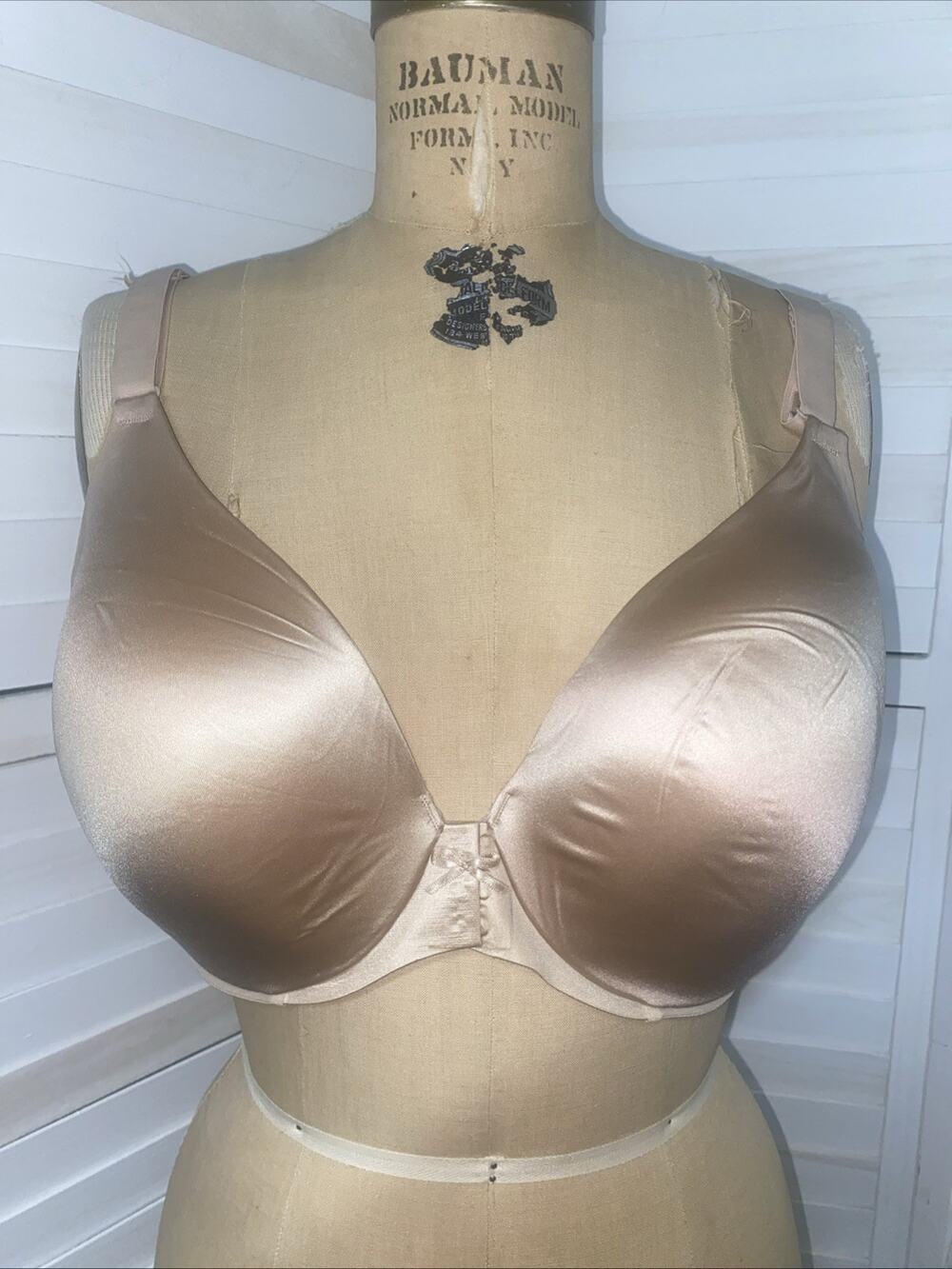 Spanx 40DD Full Coverage Bra Comfortable Lightly Lined Front Closure T Shirt